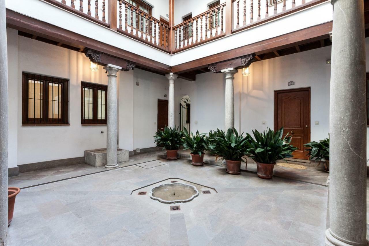 Apartamento De Lujo En Antiguo Convento Granada Bagian luar foto